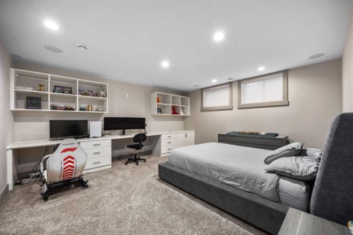 3508 Spruce Drive Sw, Calgary, AB - Indoor Photo Showing Other Room