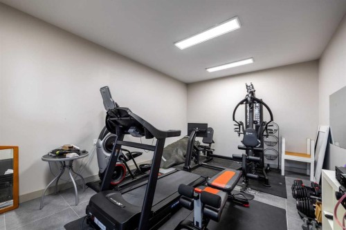 3508 Spruce Drive Sw, Calgary, AB - Indoor Photo Showing Gym Room