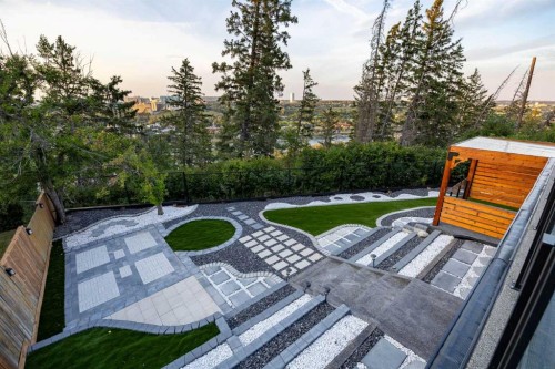 3508 Spruce Drive Sw, Calgary, AB - Outdoor With Backyard