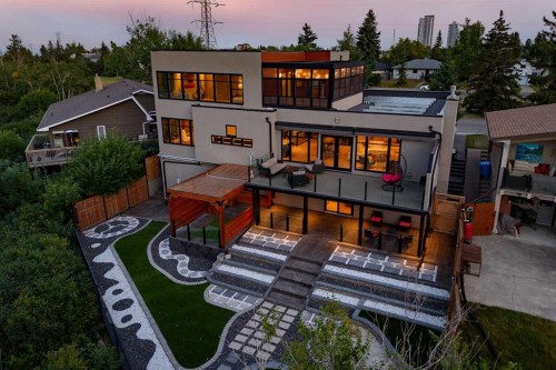 3508 Spruce Drive Sw, Calgary, AB - Outdoor