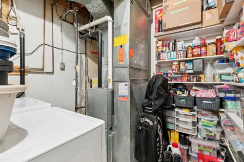 715 5 Street Ne, Calgary, AB - Indoor