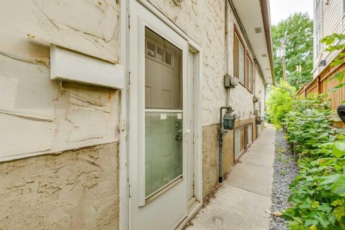 715 5 Street Ne, Calgary, AB -  With Exterior