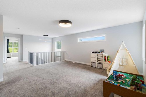 100 Crestbrook View Sw, Calgary, AB - Indoor Photo Showing Other Room