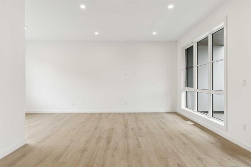 1475 Na'A Drive Sw, Calgary, AB - Indoor Photo Showing Other Room