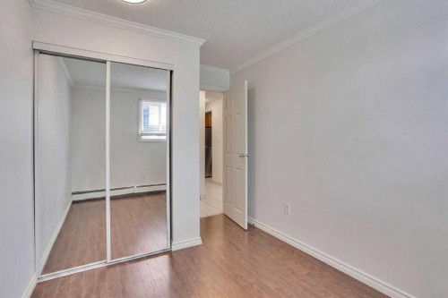305-431 1 Avenue Ne, Calgary, AB - Indoor Photo Showing Other Room