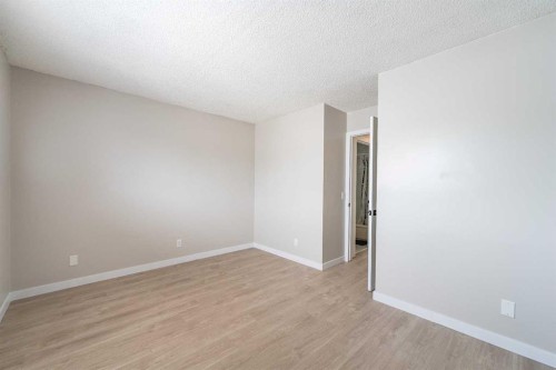 18 Falmere Way Ne, Calgary, AB - Indoor Photo Showing Other Room