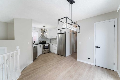 18 Falmere Way Ne, Calgary, AB - Indoor Photo Showing Kitchen