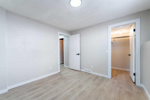 18 Falmere Way Ne, Calgary, AB - Indoor Photo Showing Other Room