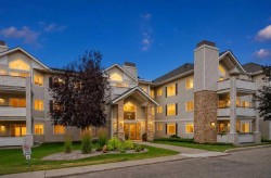 2114-7451 Springbank Boulevard SW Calgary, AB T3H 4K5