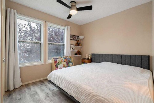 359 Mt Apex Green Se, Calgary, AB - Indoor Photo Showing Bedroom