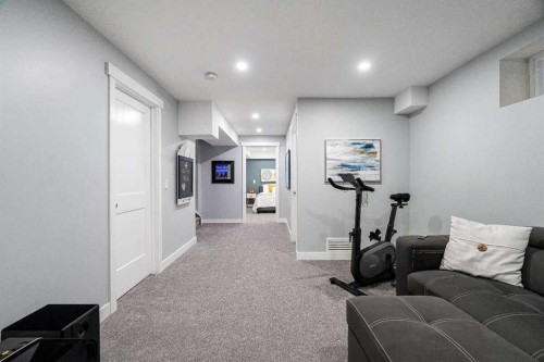 359 Mt Apex Green Se, Calgary, AB - Indoor