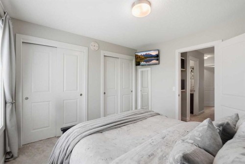 17 Stonehouse Crescent Nw, High River, AB - Indoor Photo Showing Bedroom