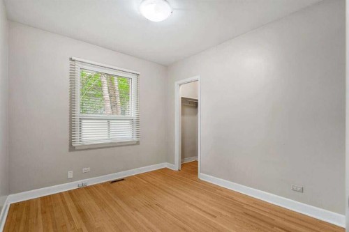 2307 Richmond Road Sw, Calgary, AB - Indoor Photo Showing Other Room