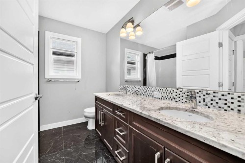 469 Skyview Shores Manor Ne, Calgary, AB - Indoor Photo Showing Bathroom