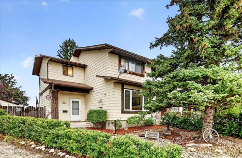120 Aboyne Place Ne, Calgary, AB - Outdoor