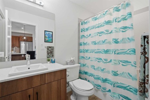 5112-200 Seton Circle Se, Calgary, AB - Indoor Photo Showing Bathroom