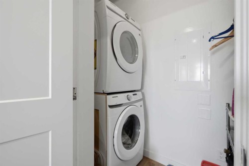 5112-200 Seton Circle Se, Calgary, AB - Indoor Photo Showing Laundry Room