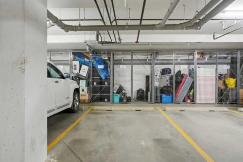 5112-200 Seton Circle Se, Calgary, AB - Indoor Photo Showing Garage