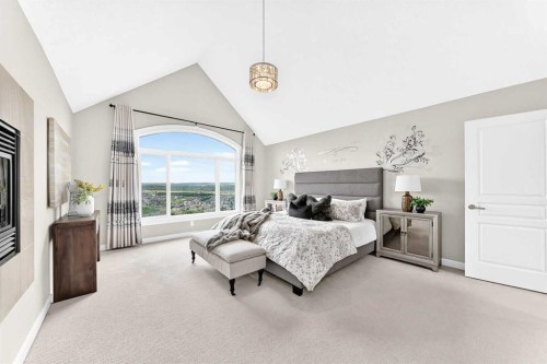 96 Cranarch Heights Se, Calgary, AB - Indoor Photo Showing Bedroom