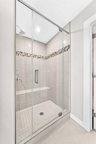 96 Cranarch Heights Se, Calgary, AB - Indoor Photo Showing Bathroom