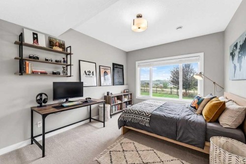 96 Cranarch Heights Se, Calgary, AB - Indoor Photo Showing Bedroom