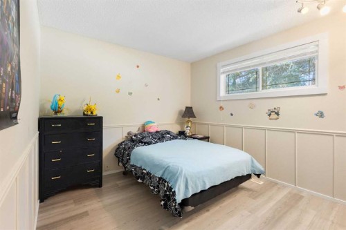 14904 1 Street Se, Calgary, AB - Indoor Photo Showing Bedroom