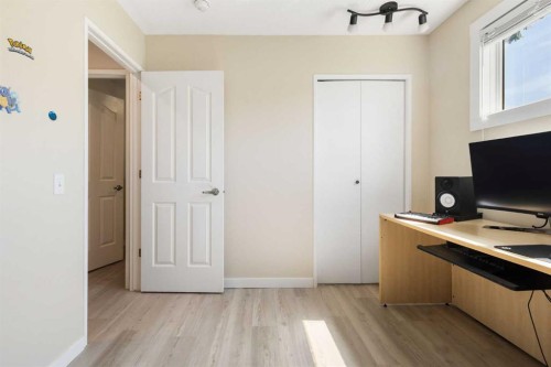 14904 1 Street Se, Calgary, AB - Indoor