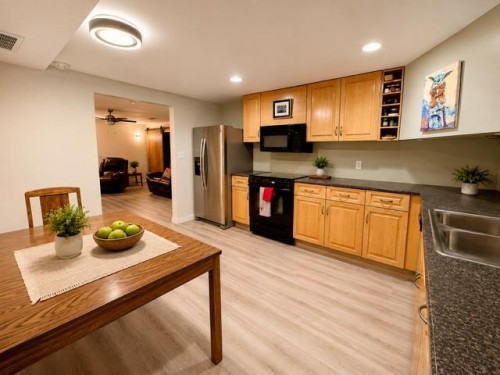 14904 1 Street Se, Calgary, AB - Indoor Photo Showing Kitchen With Double Sink