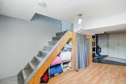 2145 24 Avenue, Didsbury, AB - Indoor Photo Showing Other Room