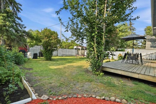 2145 24 Avenue, Didsbury, AB - Outdoor With Backyard
