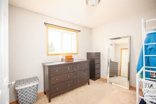 443 Tuscany Ridge Heights Nw, Calgary, AB - Indoor Photo Showing Bedroom