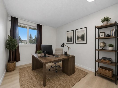6506 Ranchview Drive Nw, Calgary, AB - Indoor Photo Showing Office
