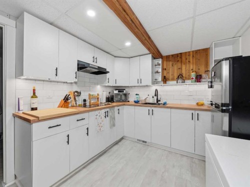 6506 Ranchview Drive Nw, Calgary, AB - Indoor Photo Showing Kitchen