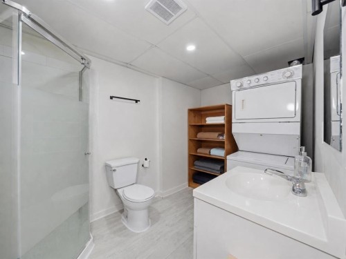 6506 Ranchview Drive Nw, Calgary, AB - Indoor Photo Showing Bathroom