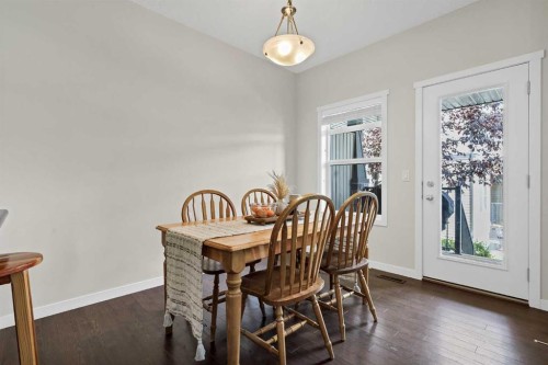 72 Copperpond Landing Se, Calgary, AB - Indoor Photo Showing Dining Room