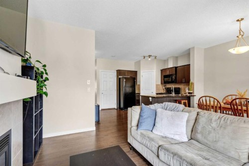 72 Copperpond Landing Se, Calgary, AB - Indoor Photo Showing Living Room
