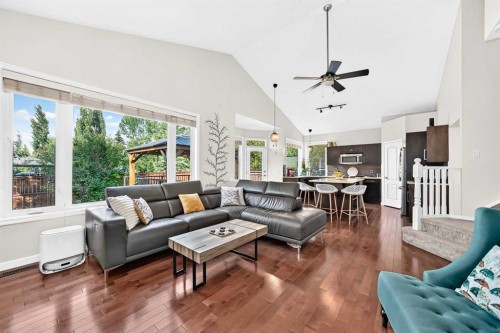 152 Chaparral Drive Se, Calgary, AB - Indoor Photo Showing Living Room