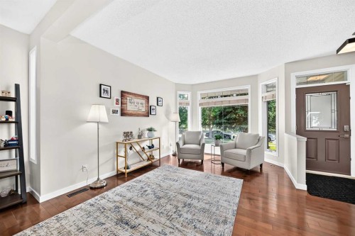 152 Chaparral Drive Se, Calgary, AB - Indoor Photo Showing Living Room