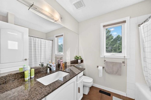 152 Chaparral Drive Se, Calgary, AB - Indoor Photo Showing Bathroom