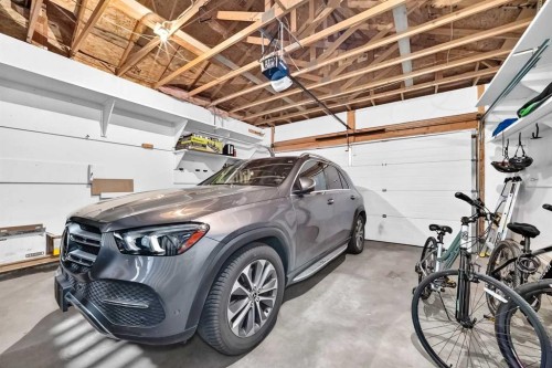 152 Chaparral Drive Se, Calgary, AB - Indoor Photo Showing Garage