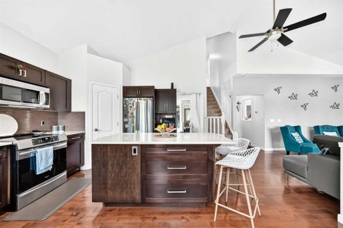 152 Chaparral Drive Se, Calgary, AB - Indoor Photo Showing Kitchen With Upgraded Kitchen