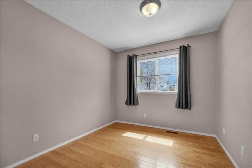 231 Tuscany Drive Nw, Calgary, AB - Indoor Photo Showing Other Room