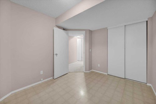 231 Tuscany Drive Nw, Calgary, AB - Indoor Photo Showing Other Room