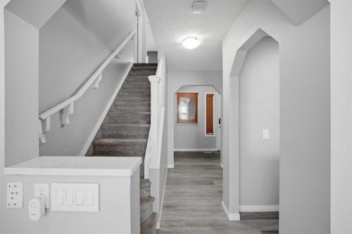 84 Cougar Ridge Circle Sw, Calgary, AB 