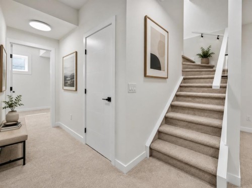 2354 7 Street Nw, Calgary, AB - Indoor Photo Showing Other Room