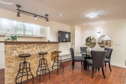 46 Mountain Park Drive Se, Calgary, AB - Indoor Photo Showing Dining Room