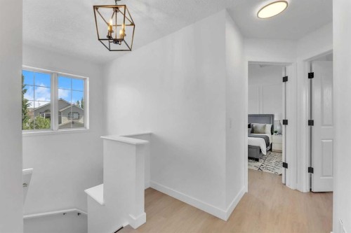 29 Douglas Glen Crescent Se, Calgary, AB - Indoor Photo Showing Other Room