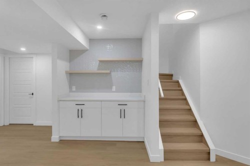 29 Douglas Glen Crescent Se, Calgary, AB - Indoor Photo Showing Other Room