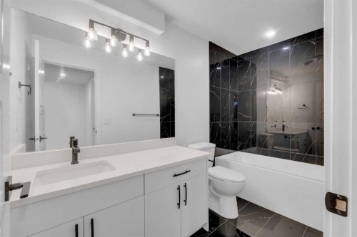 29 Douglas Glen Crescent Se, Calgary, AB - Indoor Photo Showing Bathroom