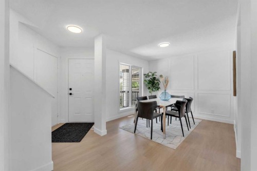 29 Douglas Glen Crescent Se, Calgary, AB - Indoor Photo Showing Dining Room